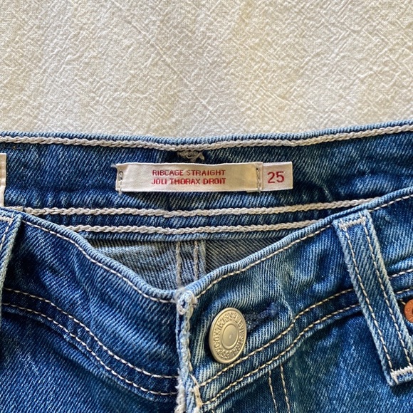 Levi's Ribcage Wide Leg Jeans - Picture 10 of 14